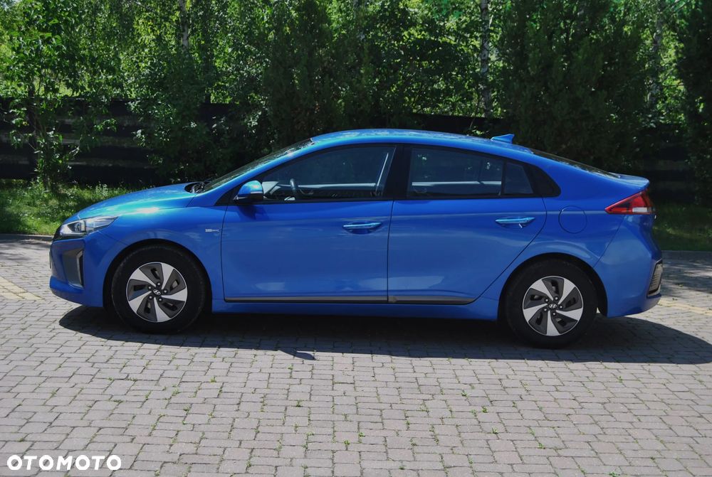 Hyundai IONIQ Hybrid Platinum - 19
