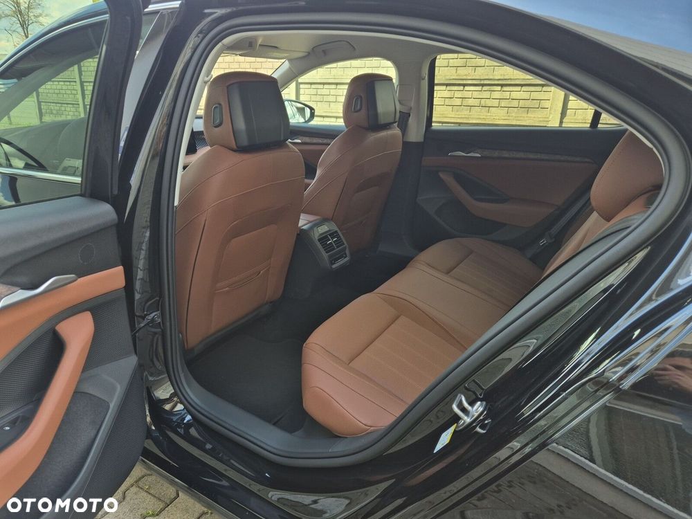 Skoda Superb 2.0 TDI SCR 4x4 L&K DSG - 16
