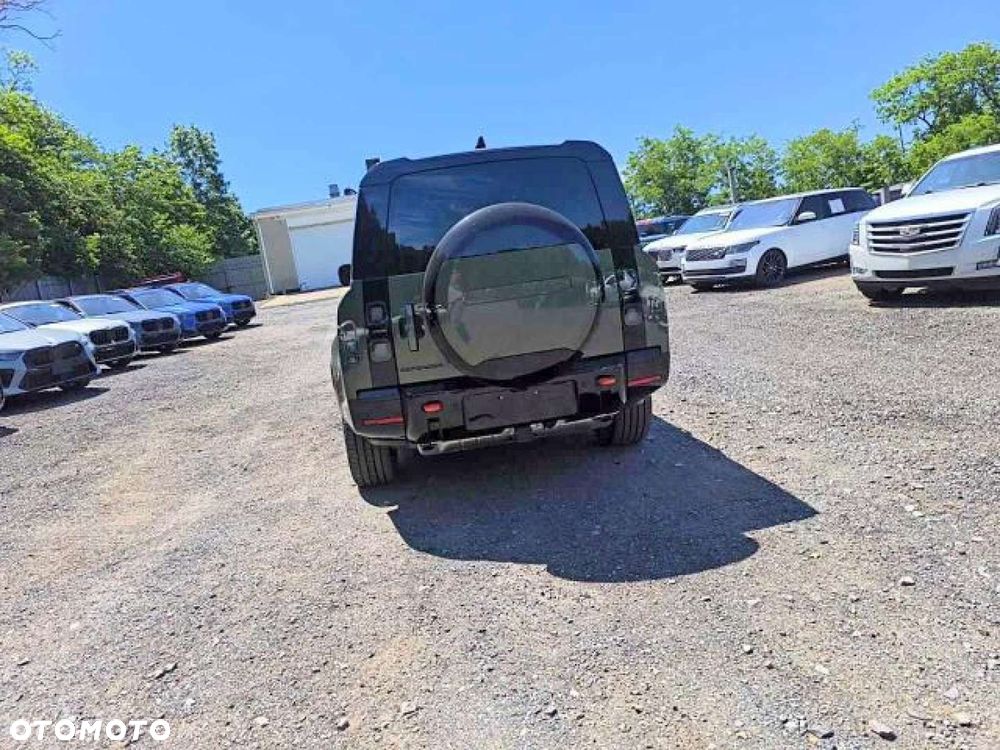 Land Rover Defender - 3