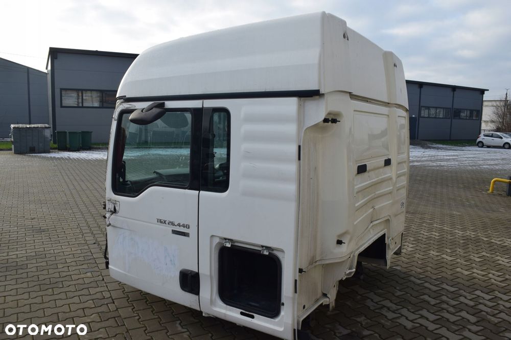 SZKIELET KABINY WRAZ Z DRZWIAMI MAN TGX XLX - 3