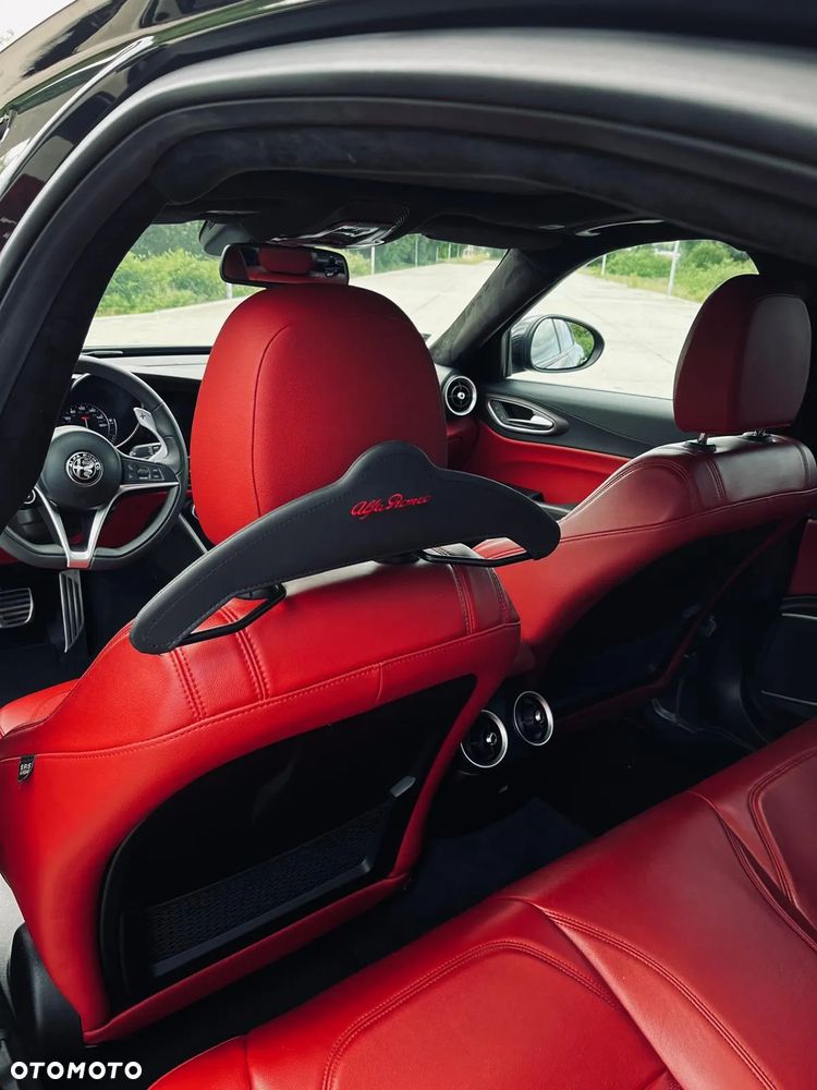 Alfa Romeo Giulia 2.0 Turbo 16V AT8 Veloce Ti - 15