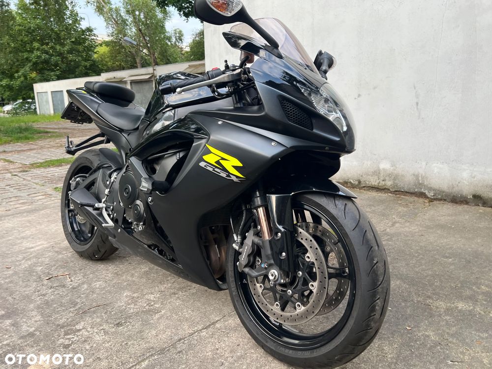 Suzuki GSX-R - 1