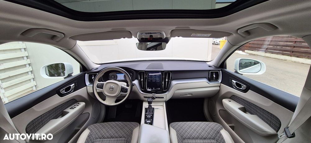 Volvo XC 60 D4 AWD Momentum - 3