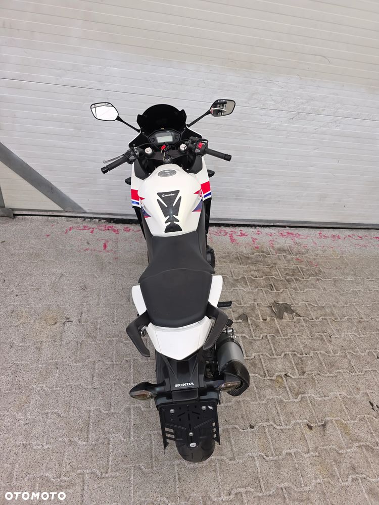 Honda CBR - 28