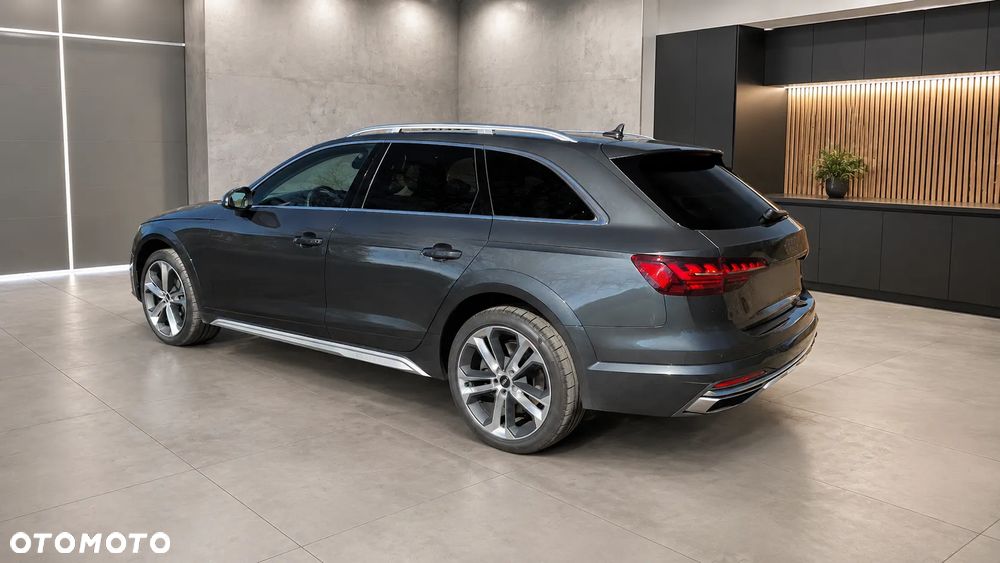 Audi A4 Allroad - 12