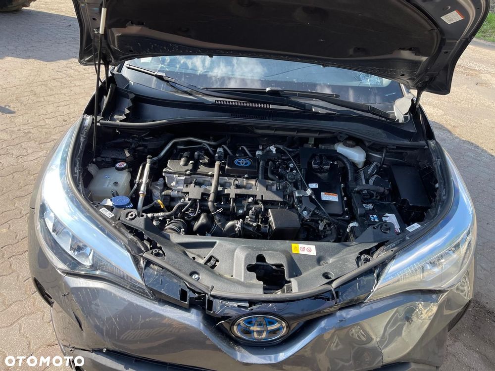 Toyota C-HR 1.8 Hybrid Neon Lime powered by JBL - 32