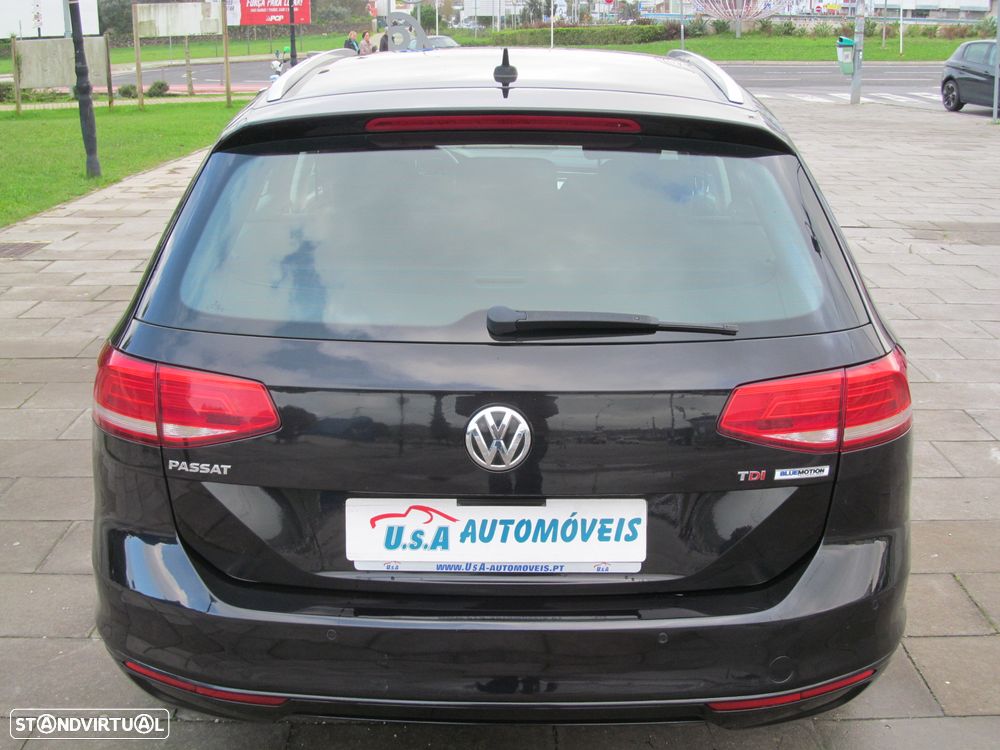 VW Passat Variant 1.6 TDI Confortline DSG - 34