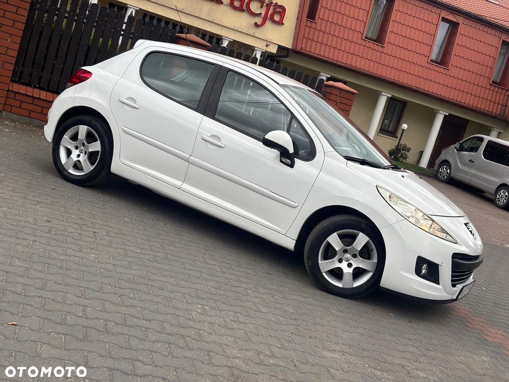 Peugeot 207 120 Premium - 21