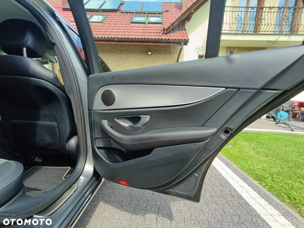 Mercedes-Benz Klasa E 200 CGI BlueEFFICIENCY Automatik Avantgarde - 35