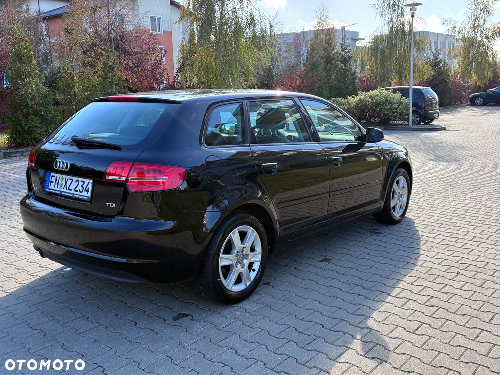 Audi A3 Sportback 2.0 TDI Attraction - 4