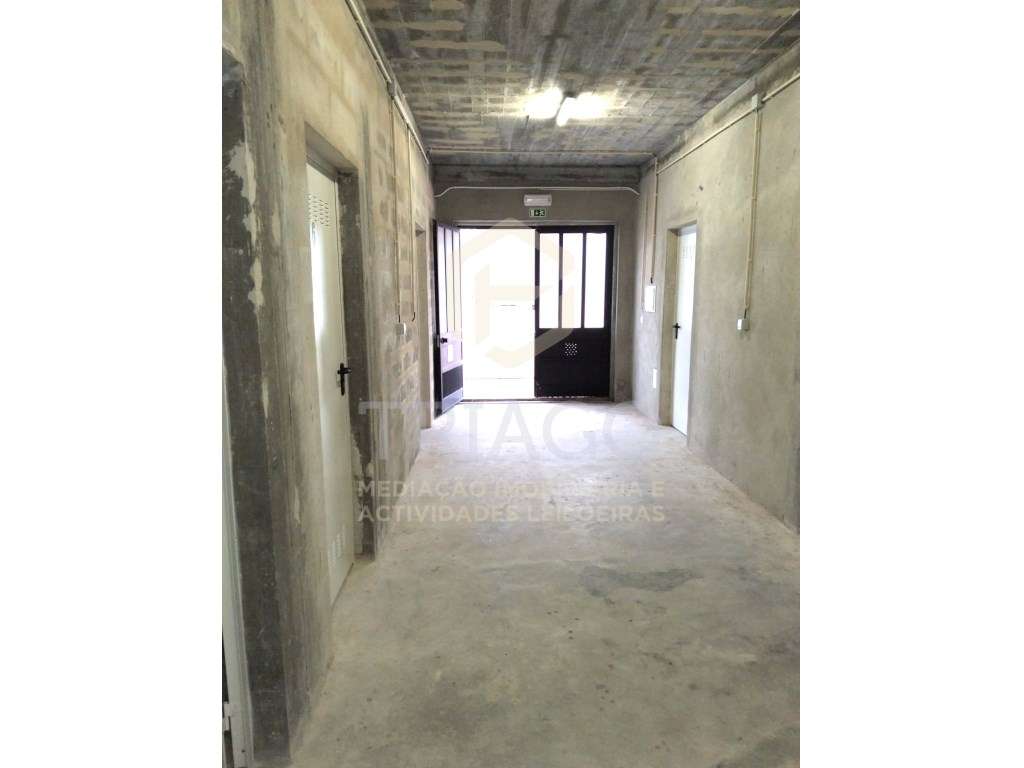Armazém /Arrecadação com 36 m2 em Samora Correia - Grande imagem: 5/5