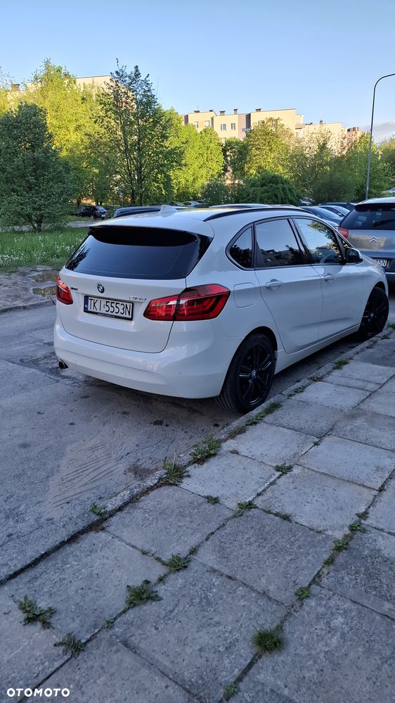 BMW Seria 2 218d xDrive - 4