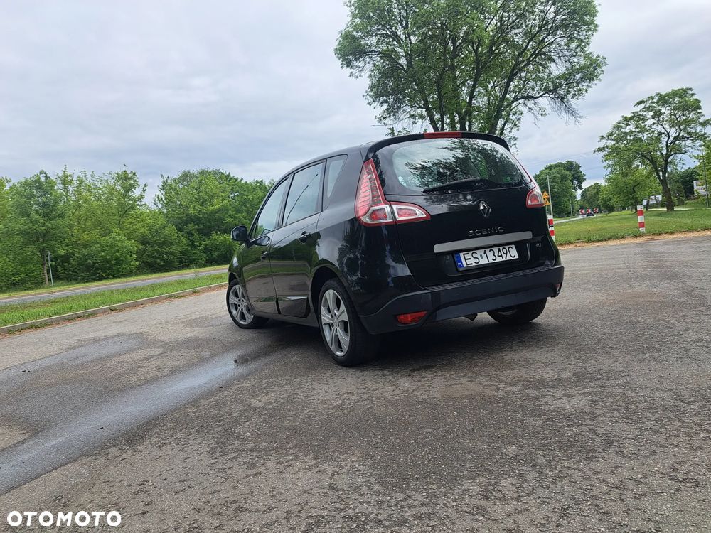 Renault Scenic - 11