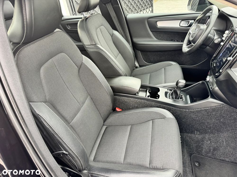 Volvo XC 40 T3 Momentum - 10