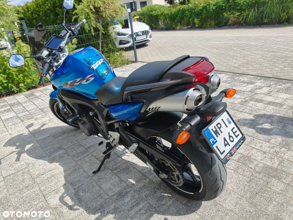 Yamaha FZ6 - 4
