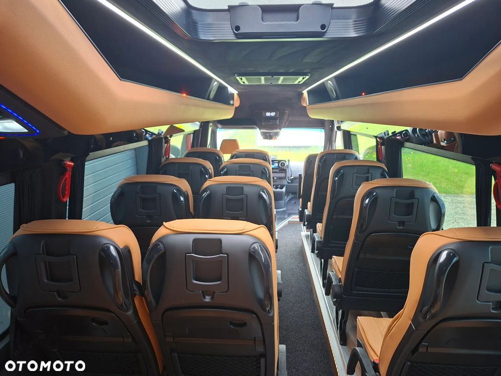 Mercedes-Benz Sprinter 519  rocznik 2026 - 19