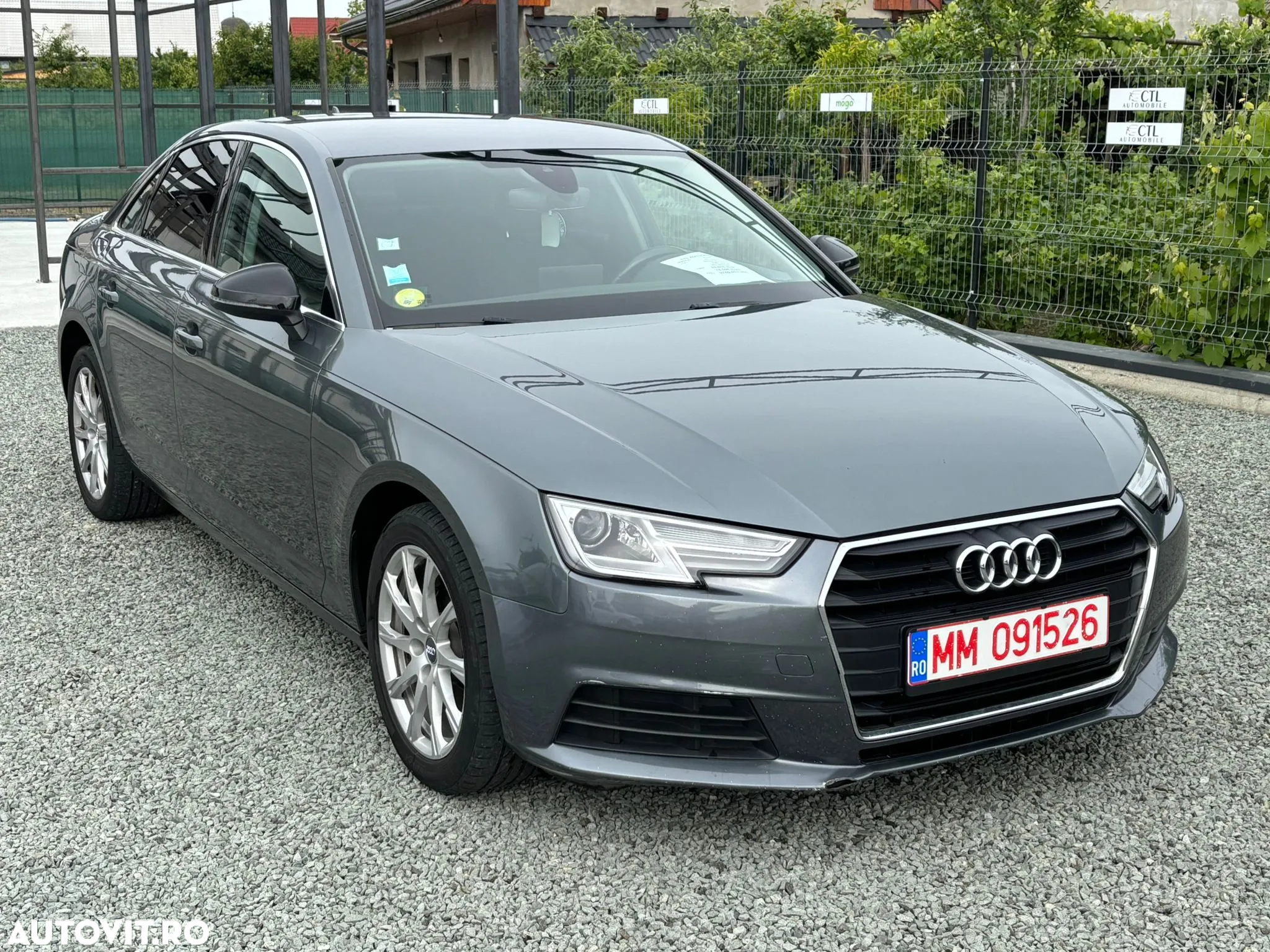 Audi A4 2.0 TDI ultra S tronic - 2