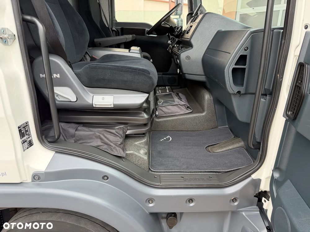 MAN TGL 8.180 Chłodnia Winda - 30