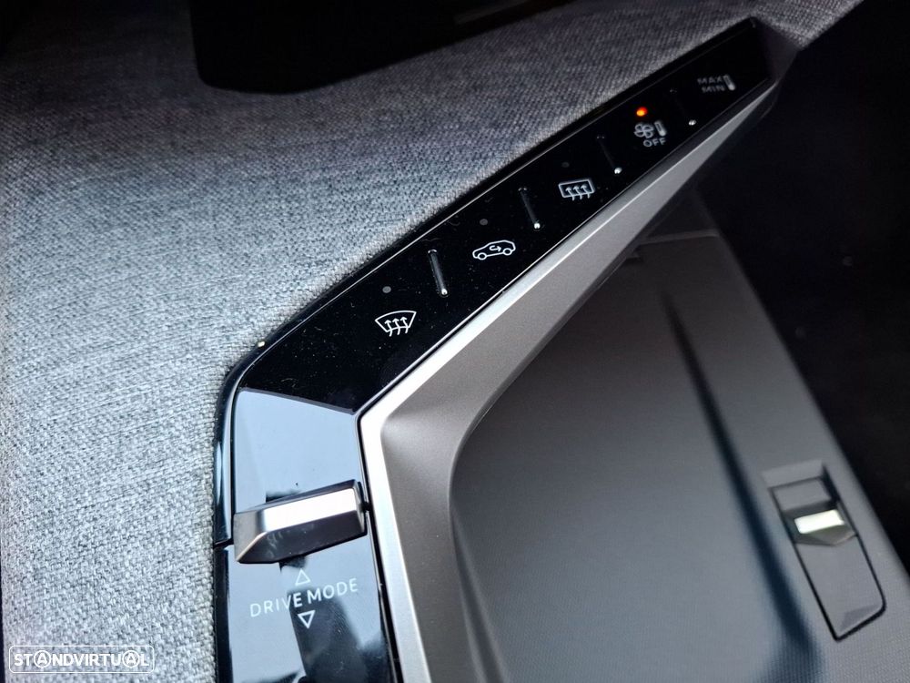 Peugeot 3008 1.6 Plug-in Hybrid GT e-DCS7 - 17