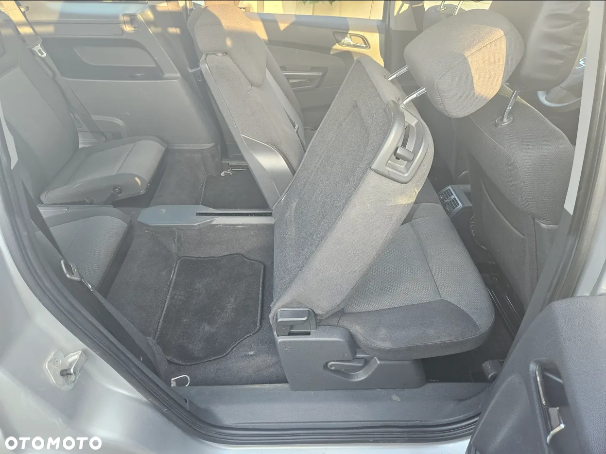 Opel Zafira 1.6 Enjoy - 9