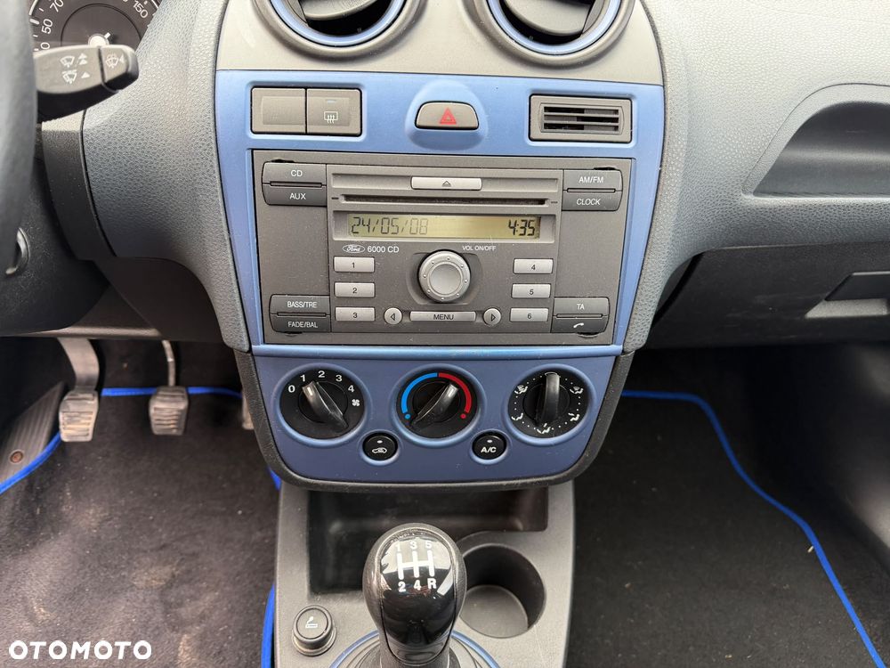 Ford Fiesta - 8