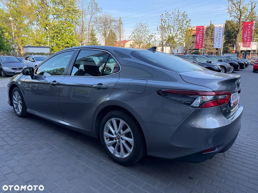 Toyota Camry 2.5 Hybrid Comfort CVT - 26
