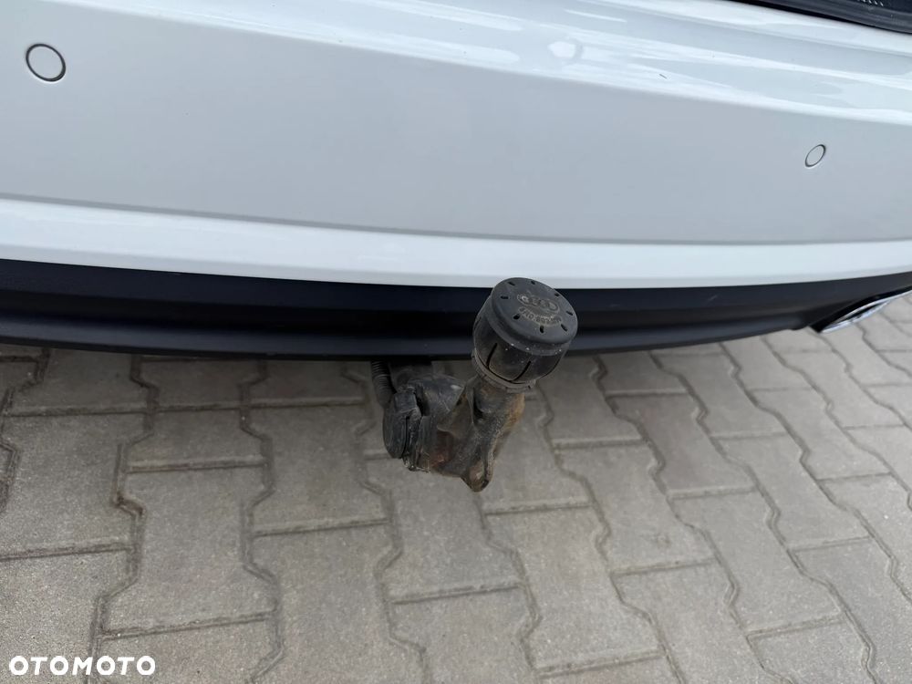 Audi A6 Avant 2.0 TDI Ultra S tronic - 12