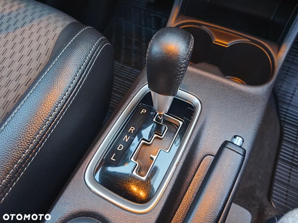 Mitsubishi Outlander 2.0 4WD Invite - 30