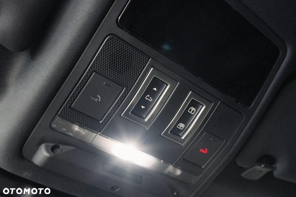 Land Rover Range Rover Evoque - 31