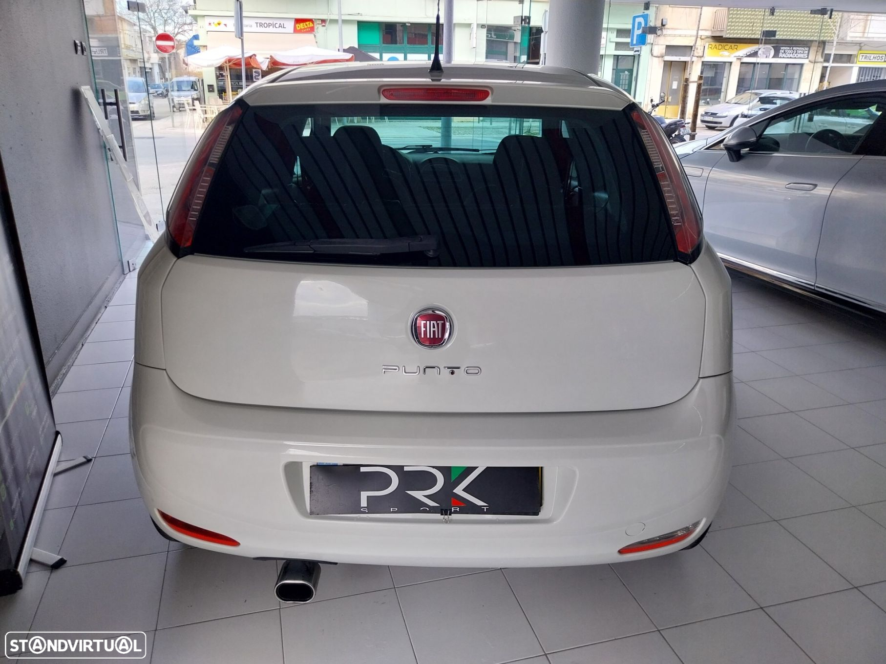 Fiat Punto 1.3 M-Jet Lounge S&S - 5