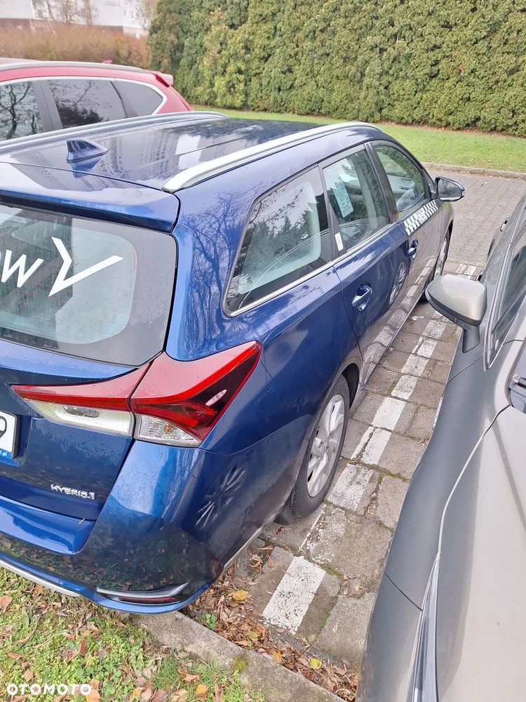 Toyota Auris Hybrid 135 Premium - 10