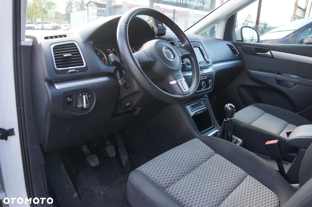 Volkswagen Sharan 2.0 TDI 4MOTION Blue Motion Life - 21