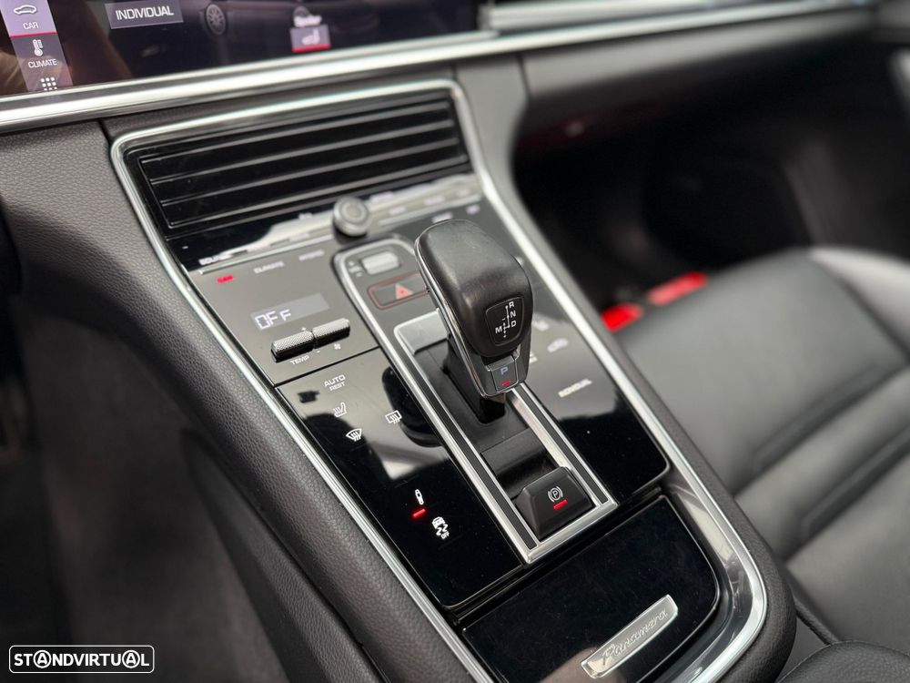 Porsche Panamera Sport Turismo 4 E-Hybrid - 18