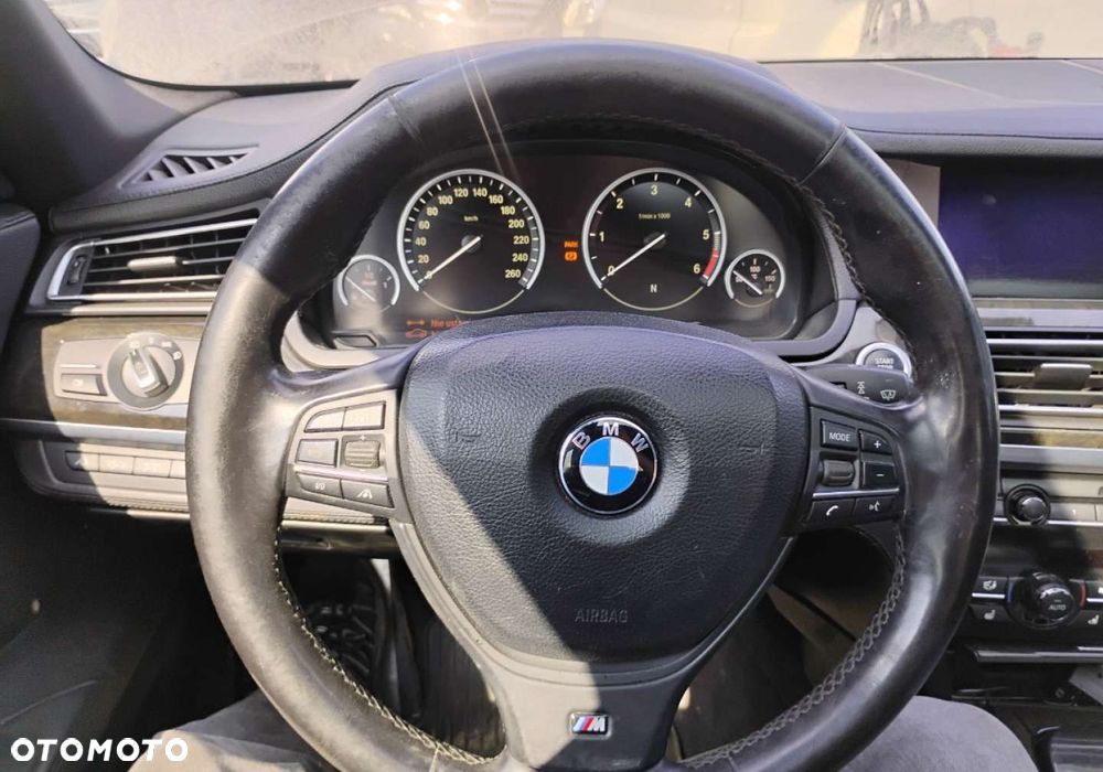 BMW Seria 7 - 13