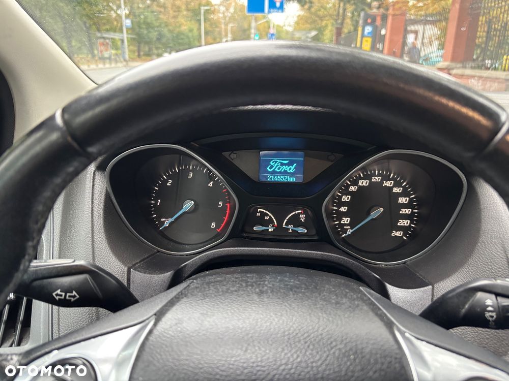 Ford Focus Hatchback 11-14 - 12