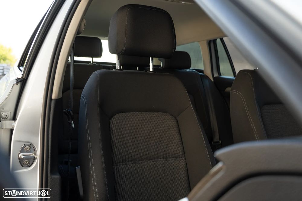 VW Passat Variant 1.6 TDI SCR DSG Business - 53