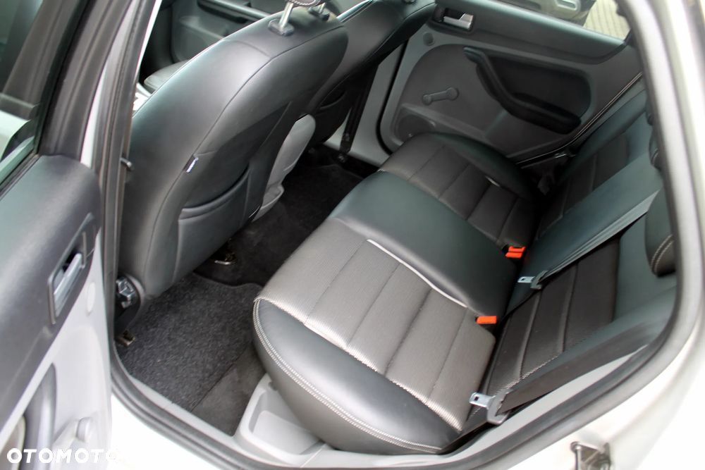 Ford Focus 1.8 FF Ambiente - 14