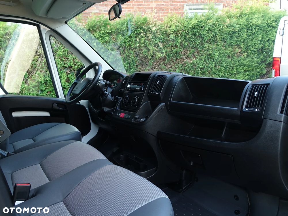 Peugeot Boxer WYWROTKA DOKA 7-osobowy kiper - 14