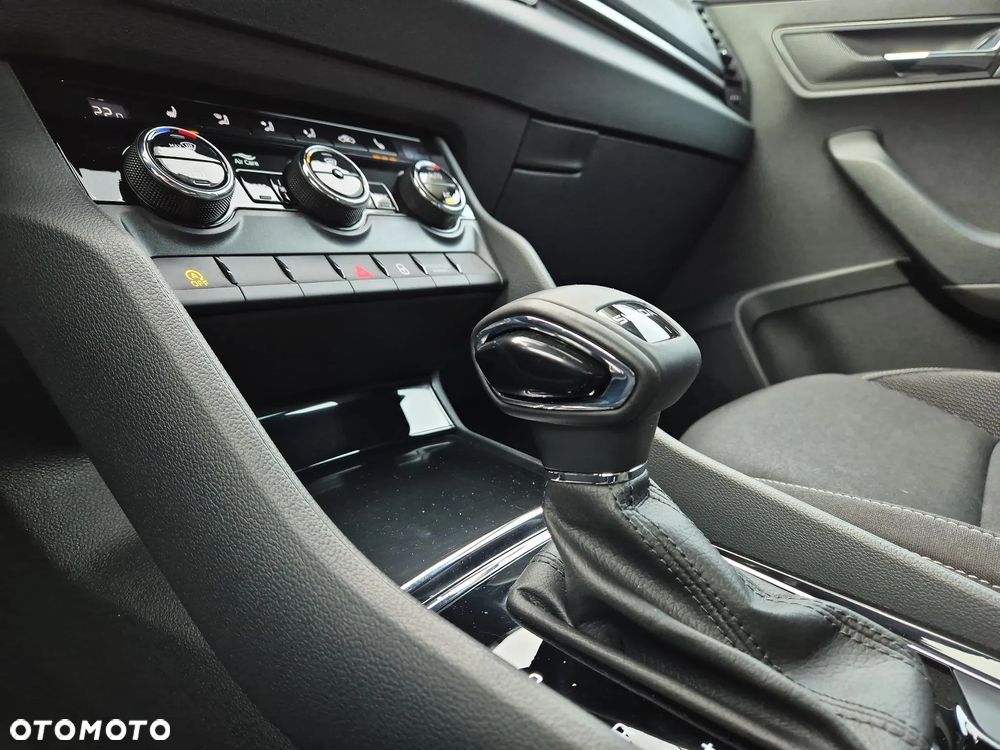 Skoda Karoq 1.5 TSI ACT Selection DSG - 23