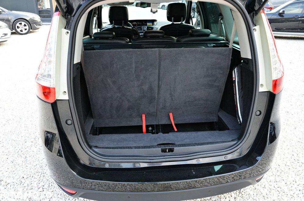 Renault Grand Scenic - 9