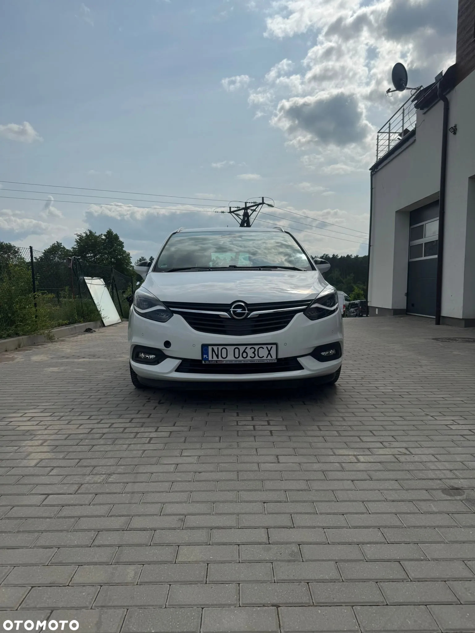 Opel Zafira Tourer 2.0 CDTI Automatik Business Innovation - 2