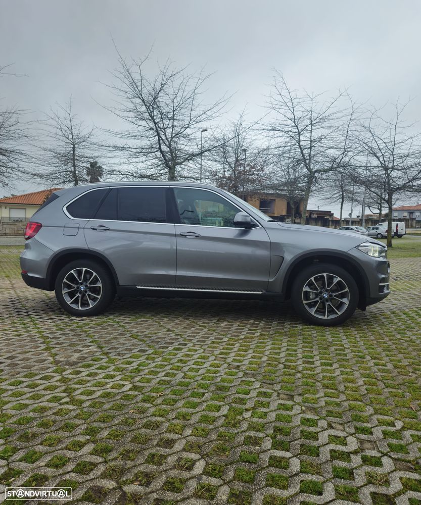 BMW X5 25 d sDrive Comfort 7L - 3