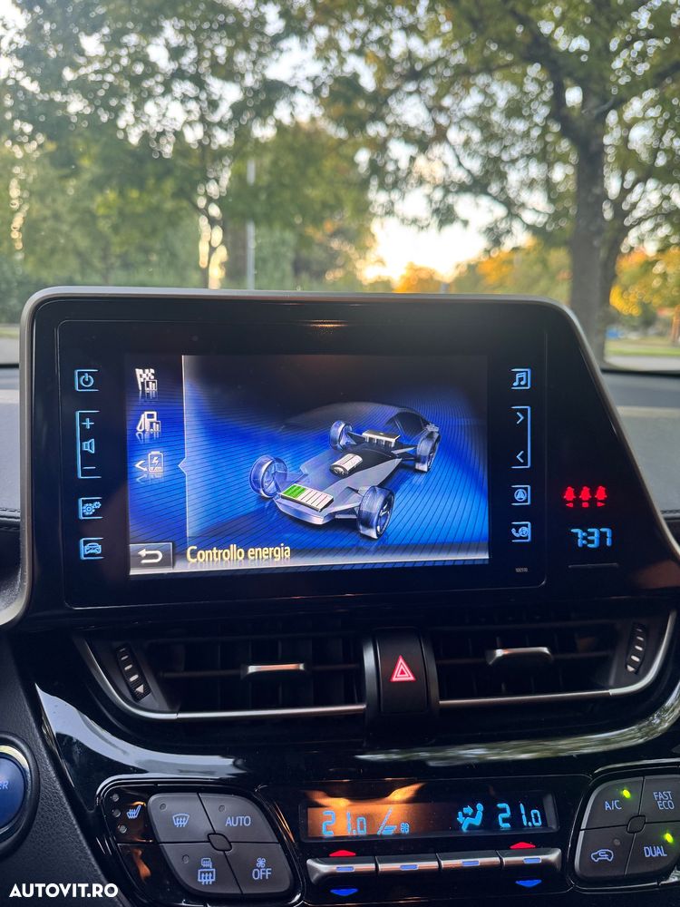 Toyota C-HR - 12