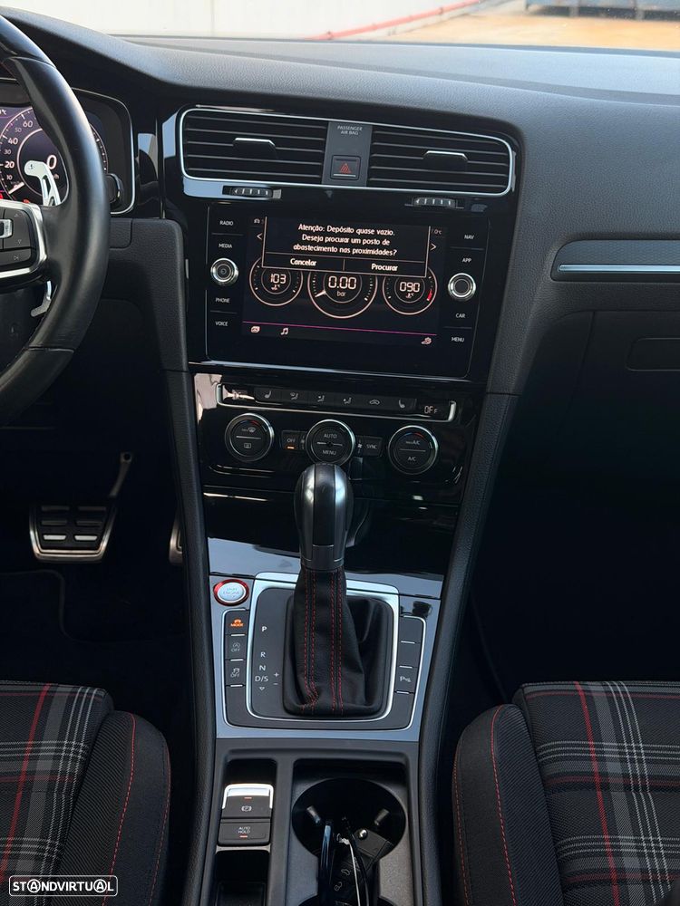 VW Golf GTI Performance BlueMotion DSG - 17