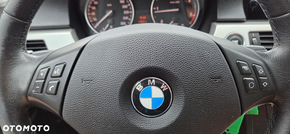 BMW Seria 3 320d - 26