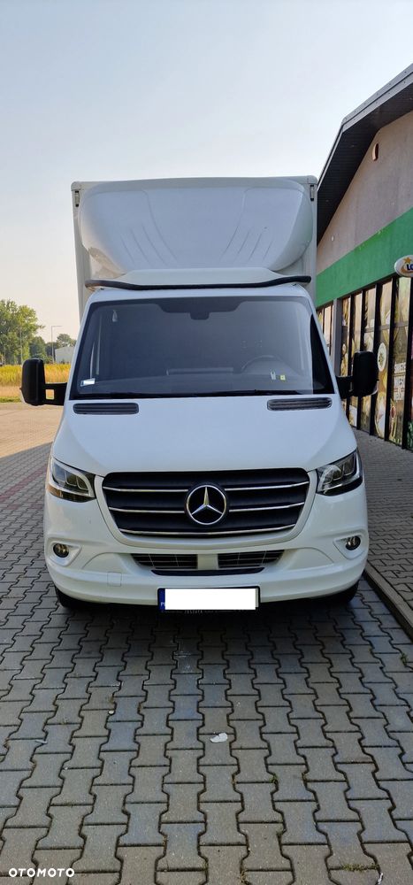 Mercedes-Benz Sprinter - 2