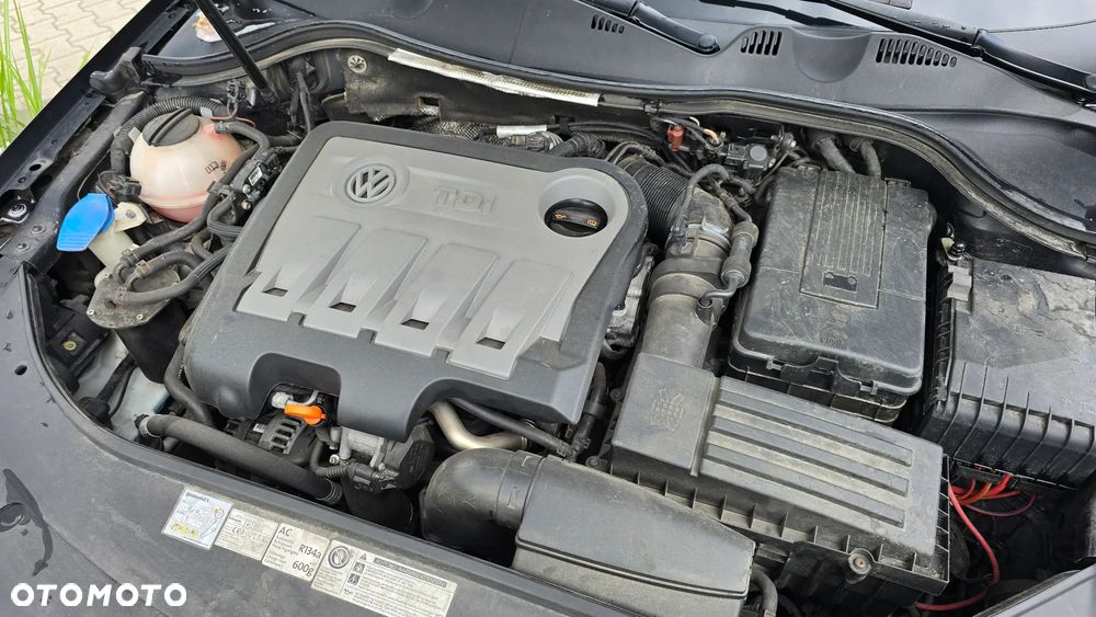 Volkswagen Passat 2.0 TDI 4Mot Highline DSG - 8