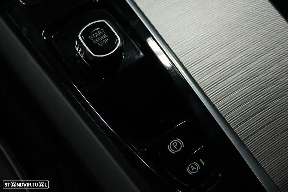 Volvo XC 60 2.0 B4 R-Design - 7
