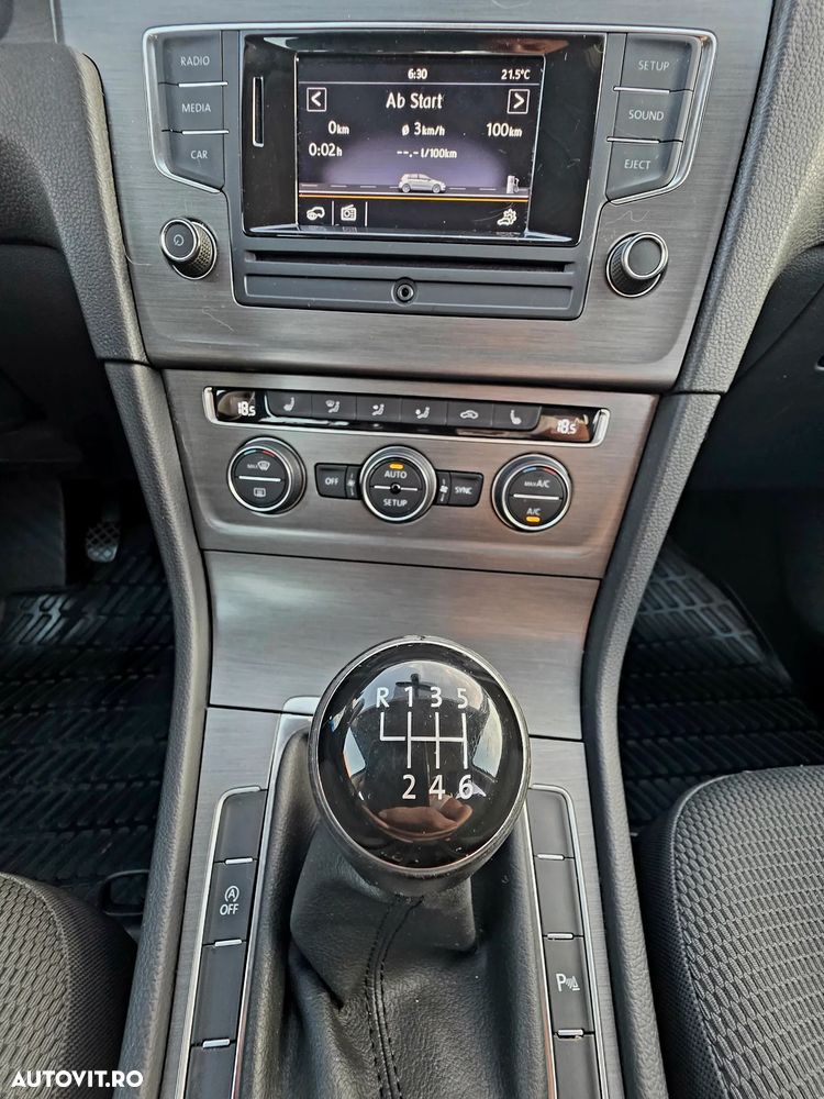Volkswagen Golf 1.2 TSI BMT Comfortline - 5