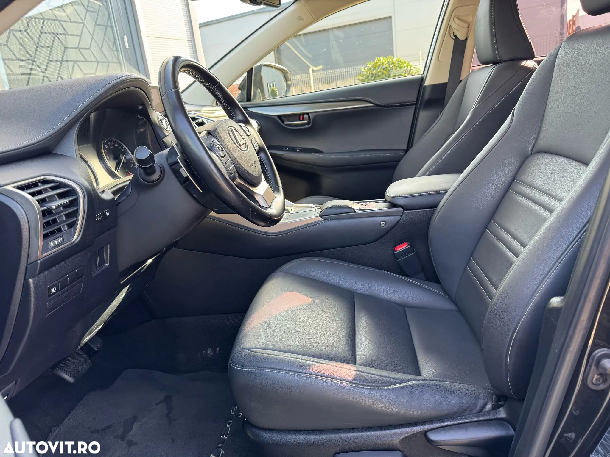 Lexus Seria NX 300h FWD Executive Plus - 26